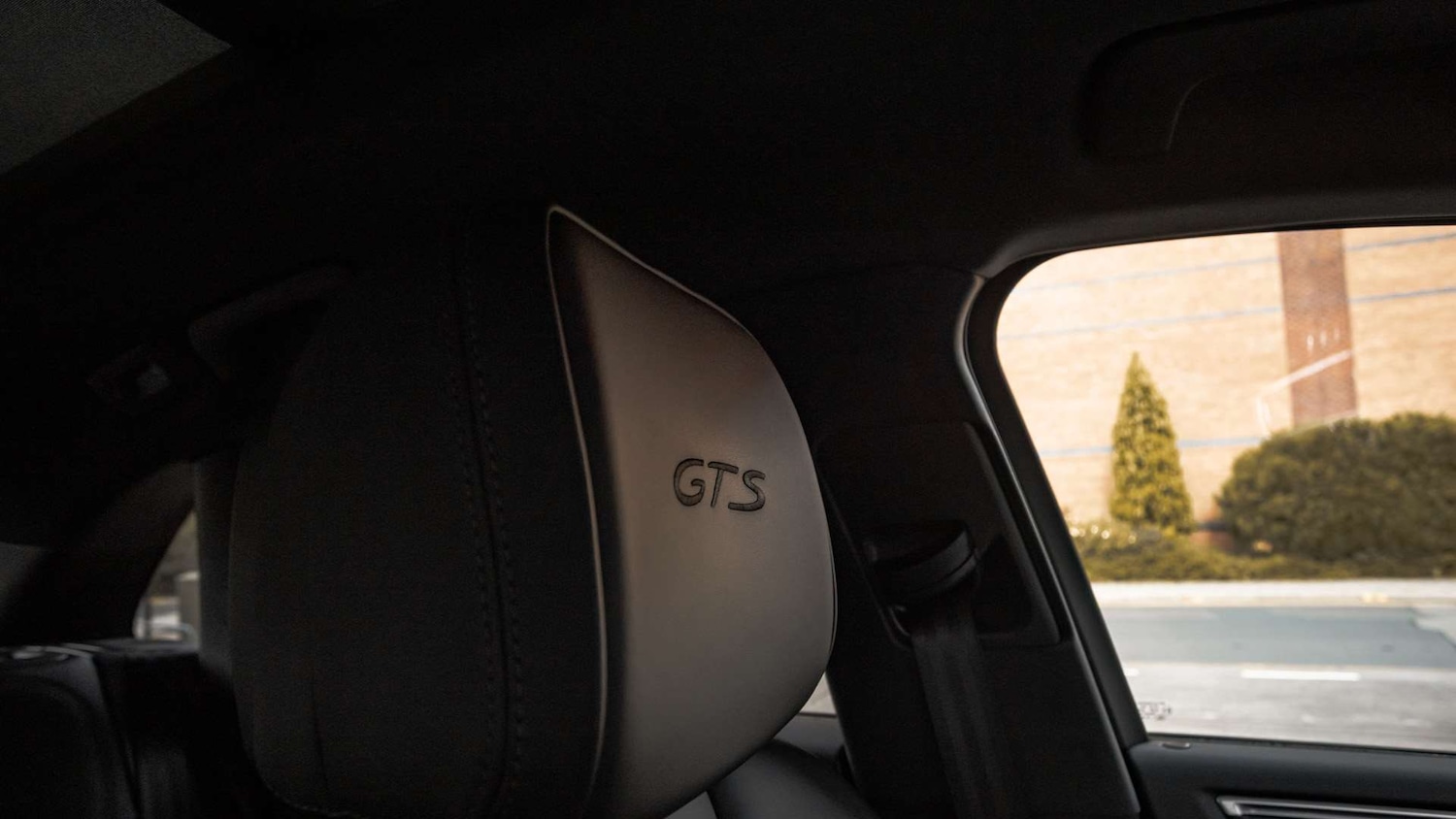 Used Porsche Macan 2021 for sale - 76191881: Photo 16