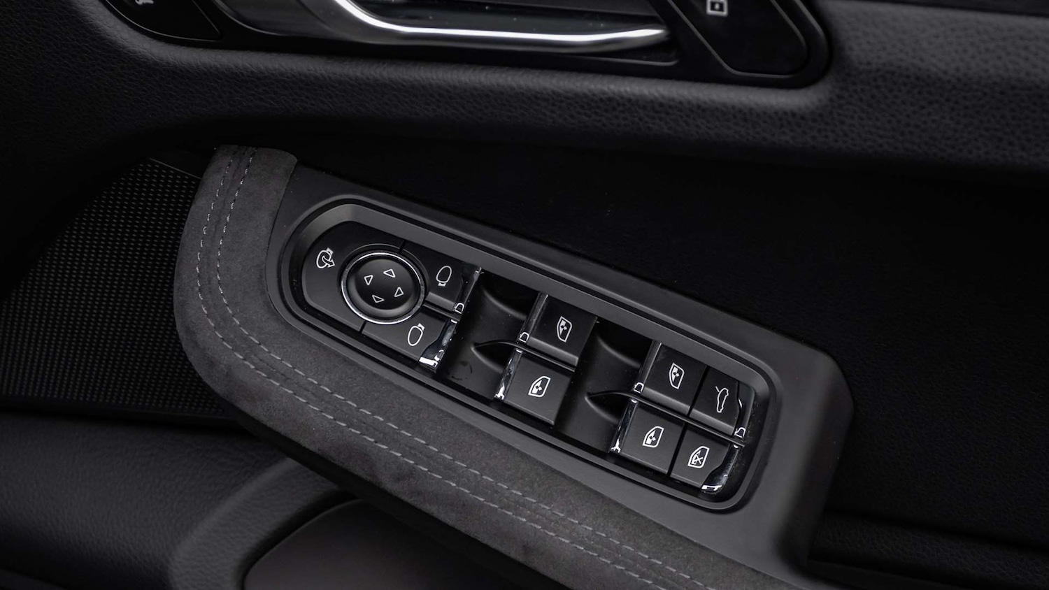 Used Porsche Macan 2021 for sale - 76191881: Photo 27