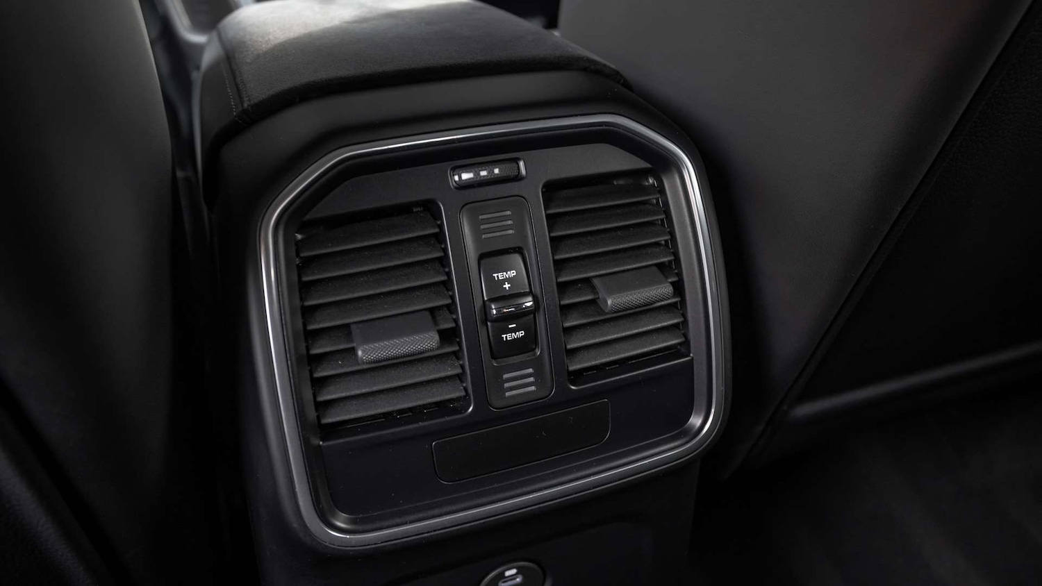 Used Porsche Macan 2021 for sale - 76191881: Photo 28