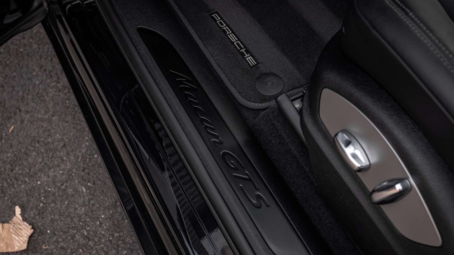 Used Porsche Macan 2021 for sale - 76191881: Photo 33