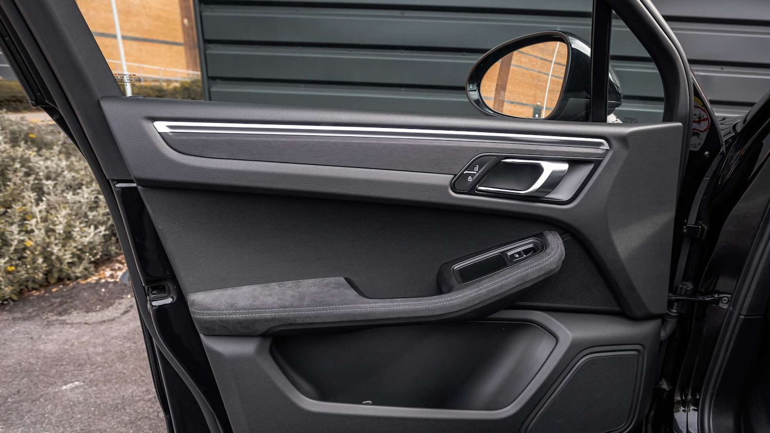 Used Porsche Macan 2021 for sale - 76191881: Photo 34