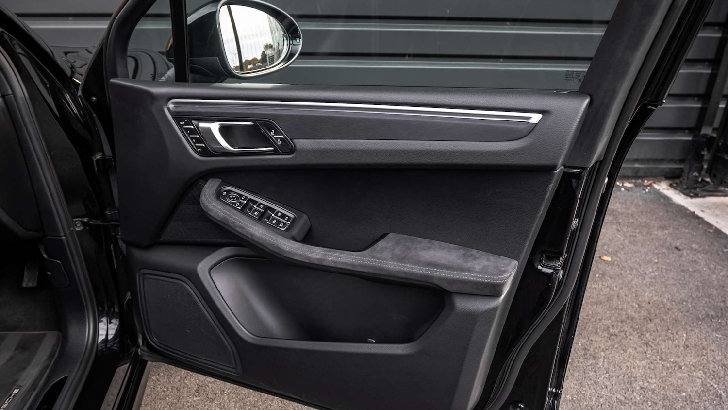 Used Porsche Macan 2021 for sale - 76191881: Photo 35