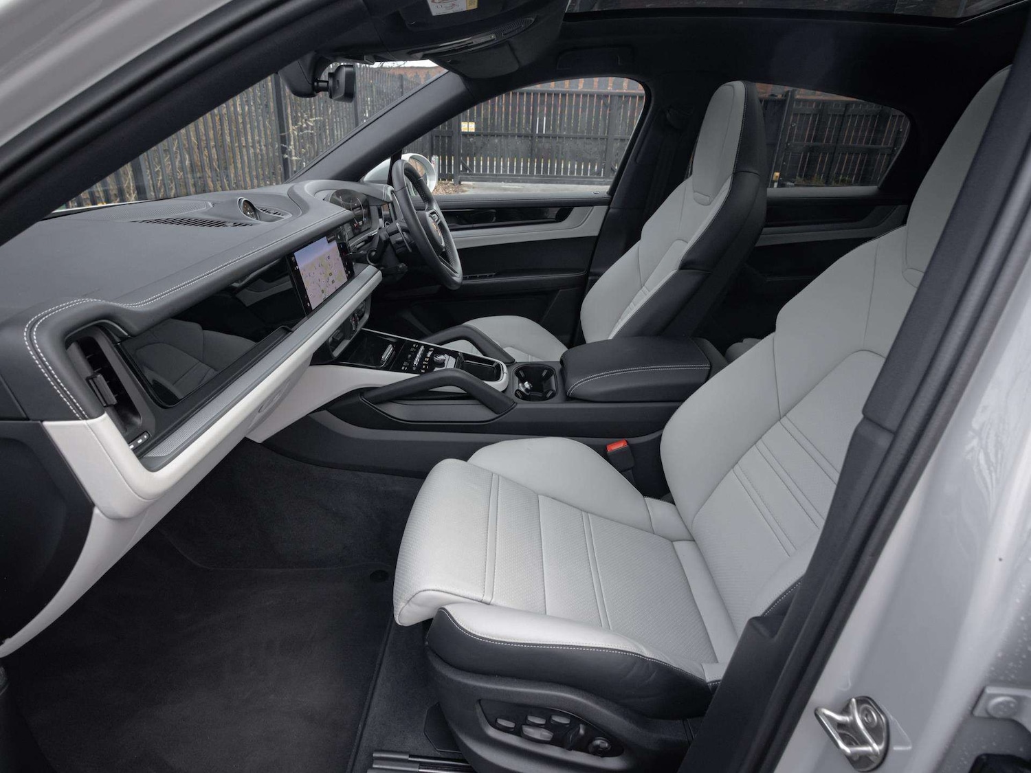 Used Porsche Cayenne 2025 for sale - 77443584: Photo 14