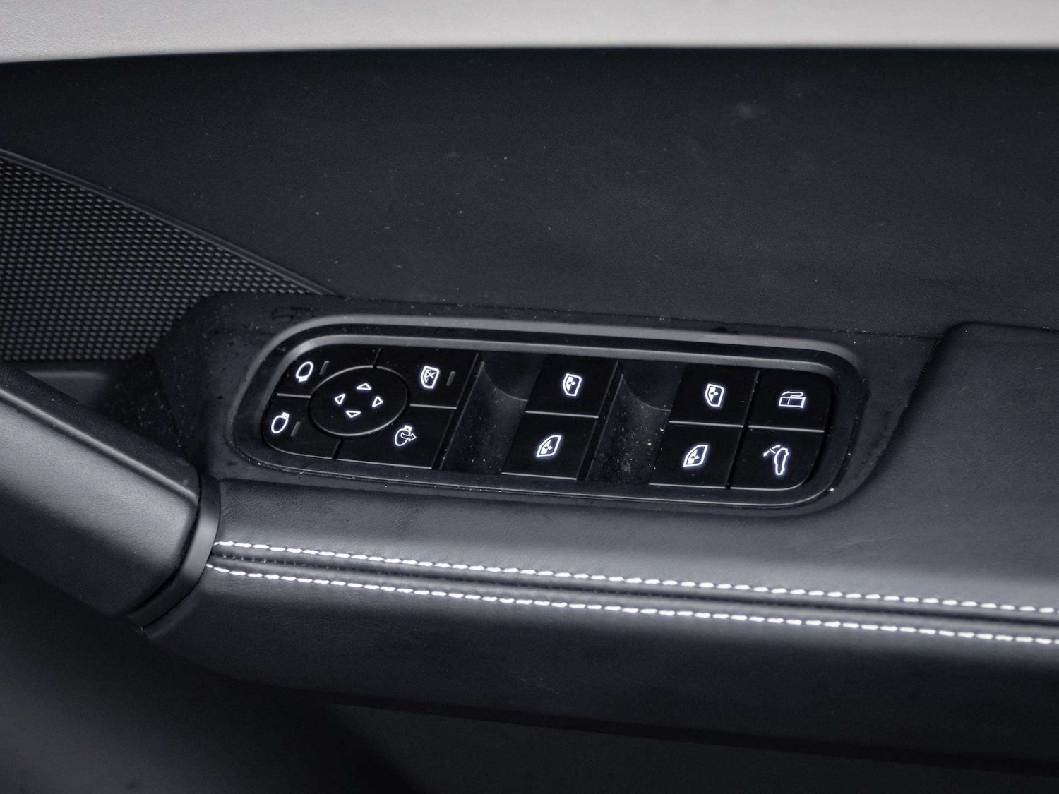 Used Porsche Cayenne 2025 for sale - 77443584: Photo 24