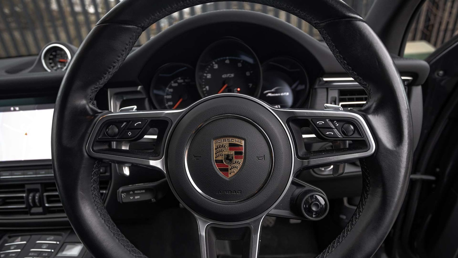 Used Porsche Macan 2021 for sale - 77553142: Photo 16