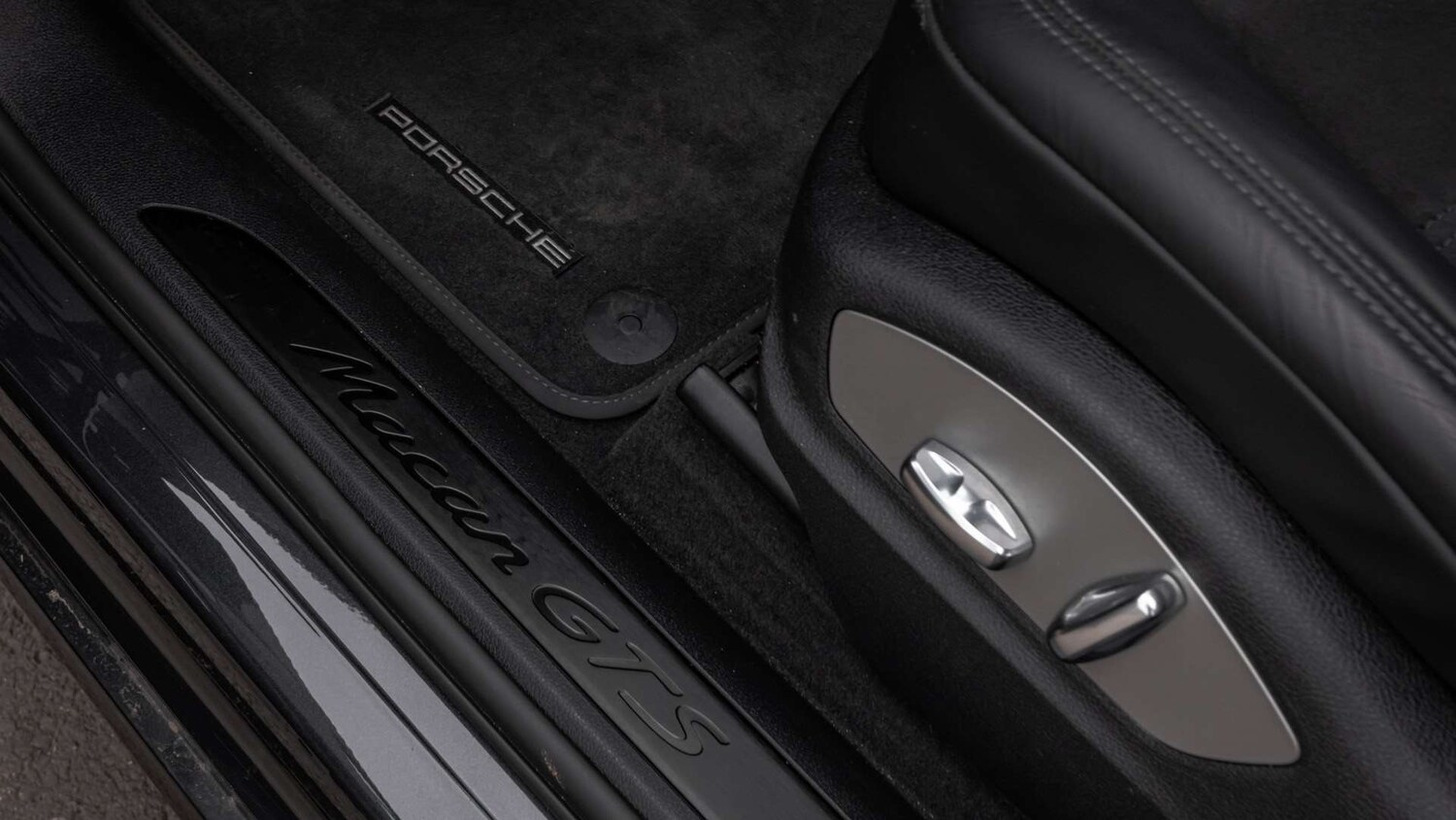 Used Porsche Macan 2021 for sale - 77553142: Photo 23