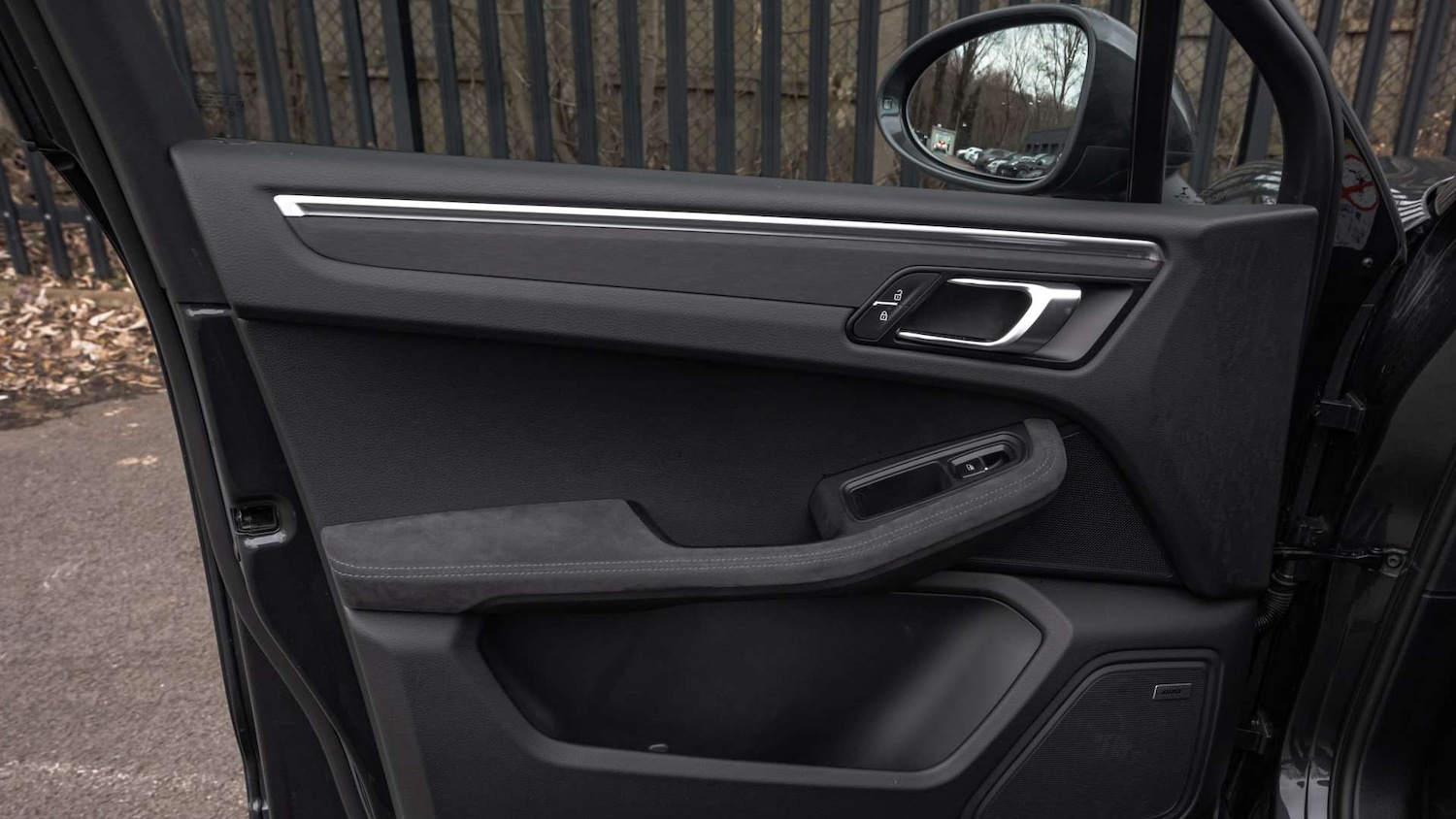 Used Porsche Macan 2021 for sale - 77553142: Photo 26