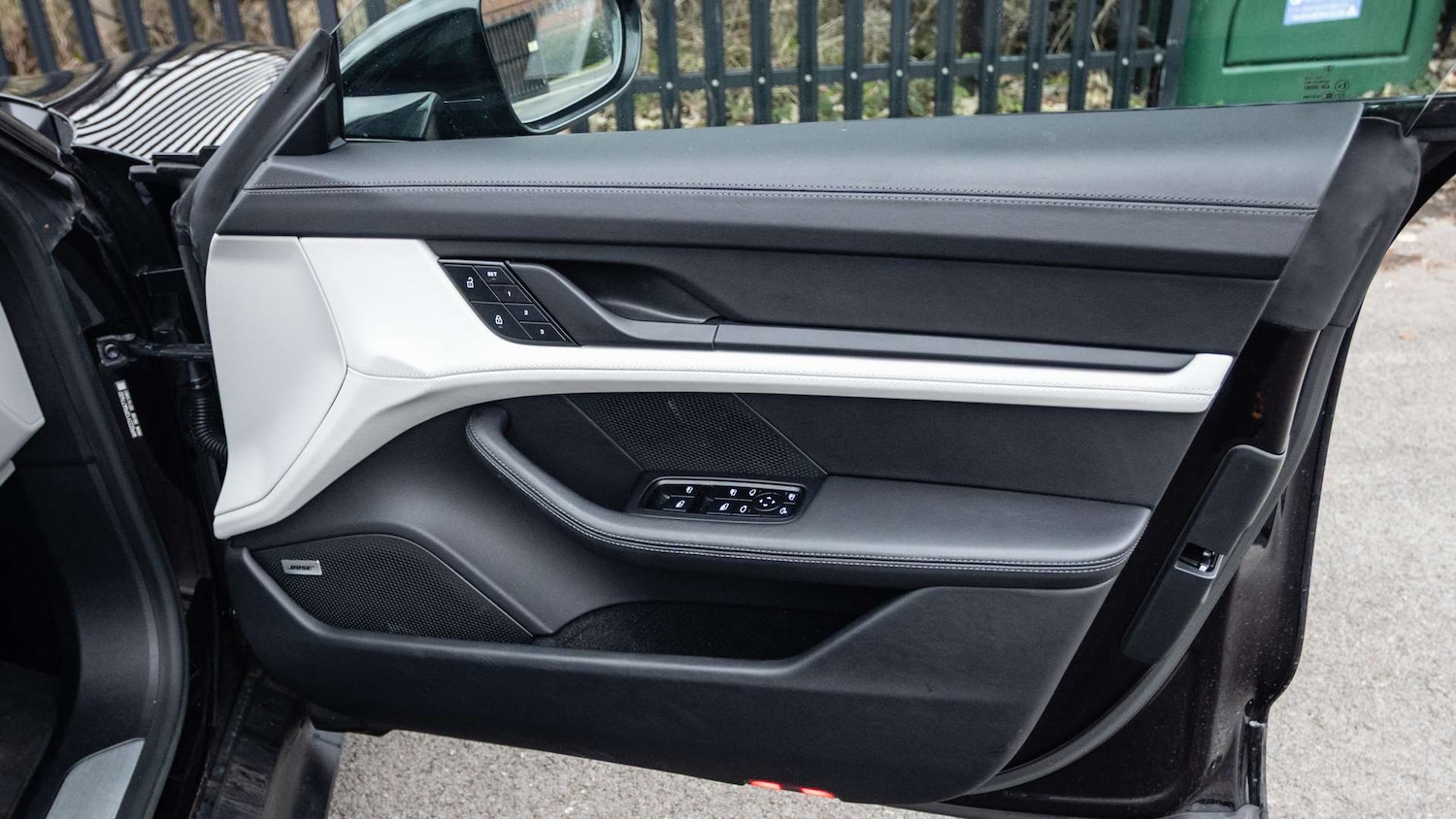 Used Porsche Taycan 2023 for sale - 77373849: Photo 27