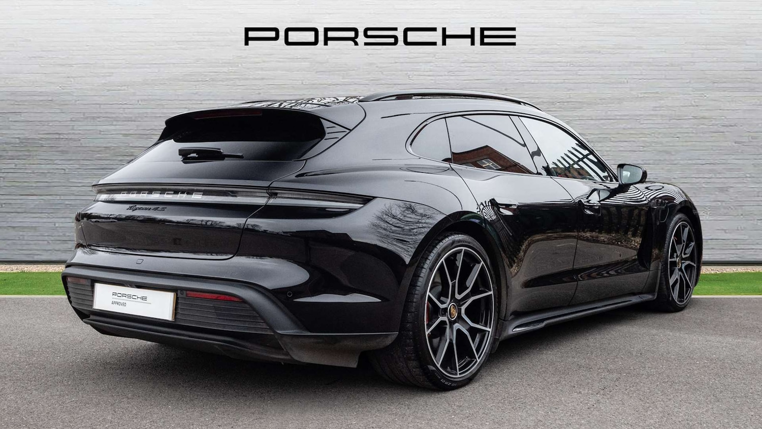 Used Porsche Taycan 2023 for sale - 77373849: Photo 3