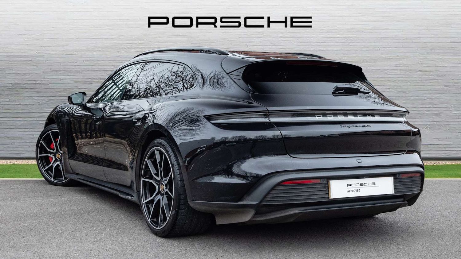Used Porsche Taycan 2023 for sale - 77373849: Photo 4