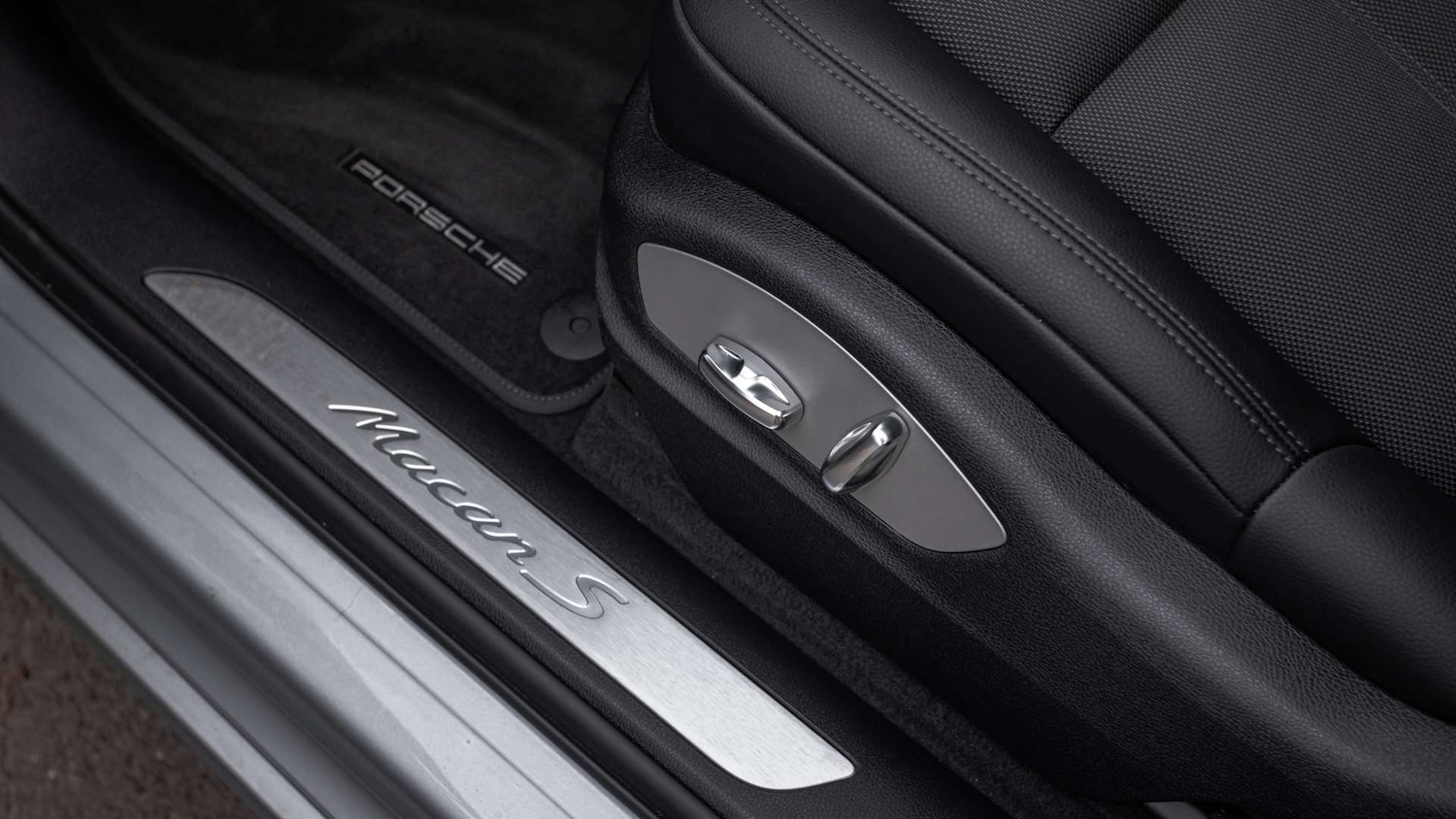 Used Porsche Macan 2023 for sale - 77706805: Photo 30