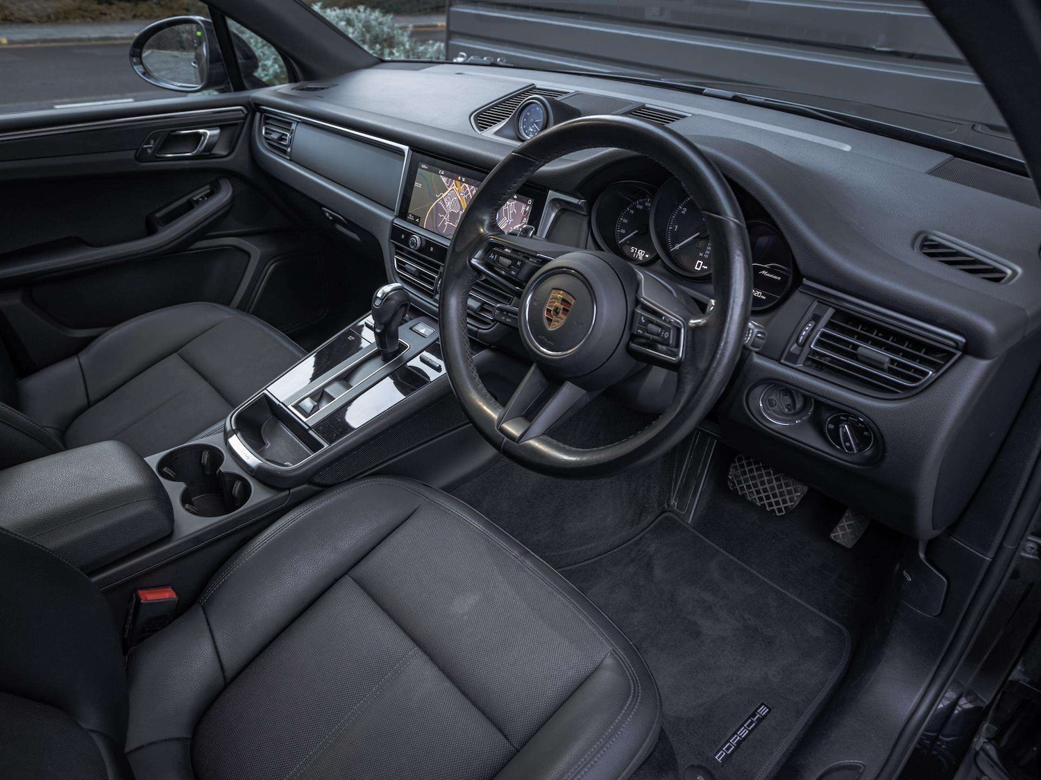 Used Porsche Macan 2022 for sale - 76916232: Photo 12