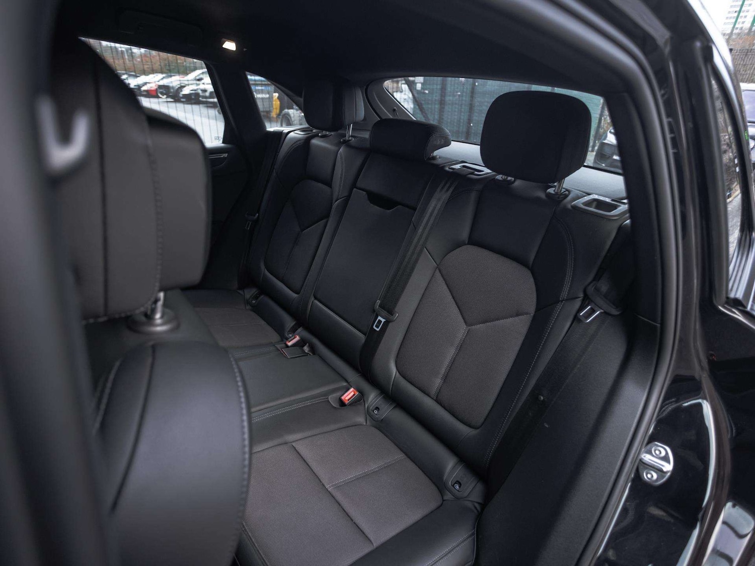 Used Porsche Macan 2022 for sale - 76916232: Photo 15