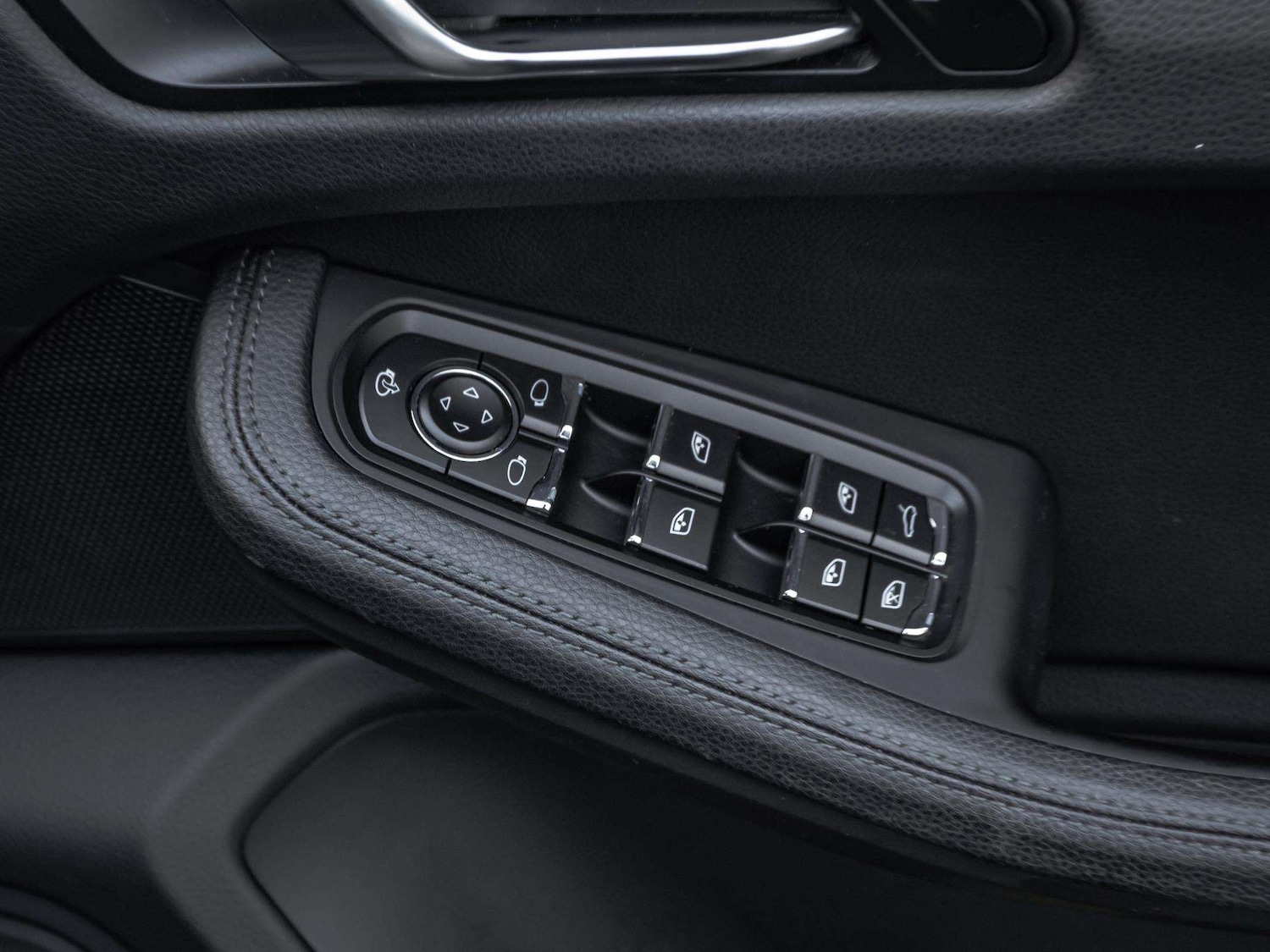 Used Porsche Macan 2022 for sale - 76916232: Photo 25