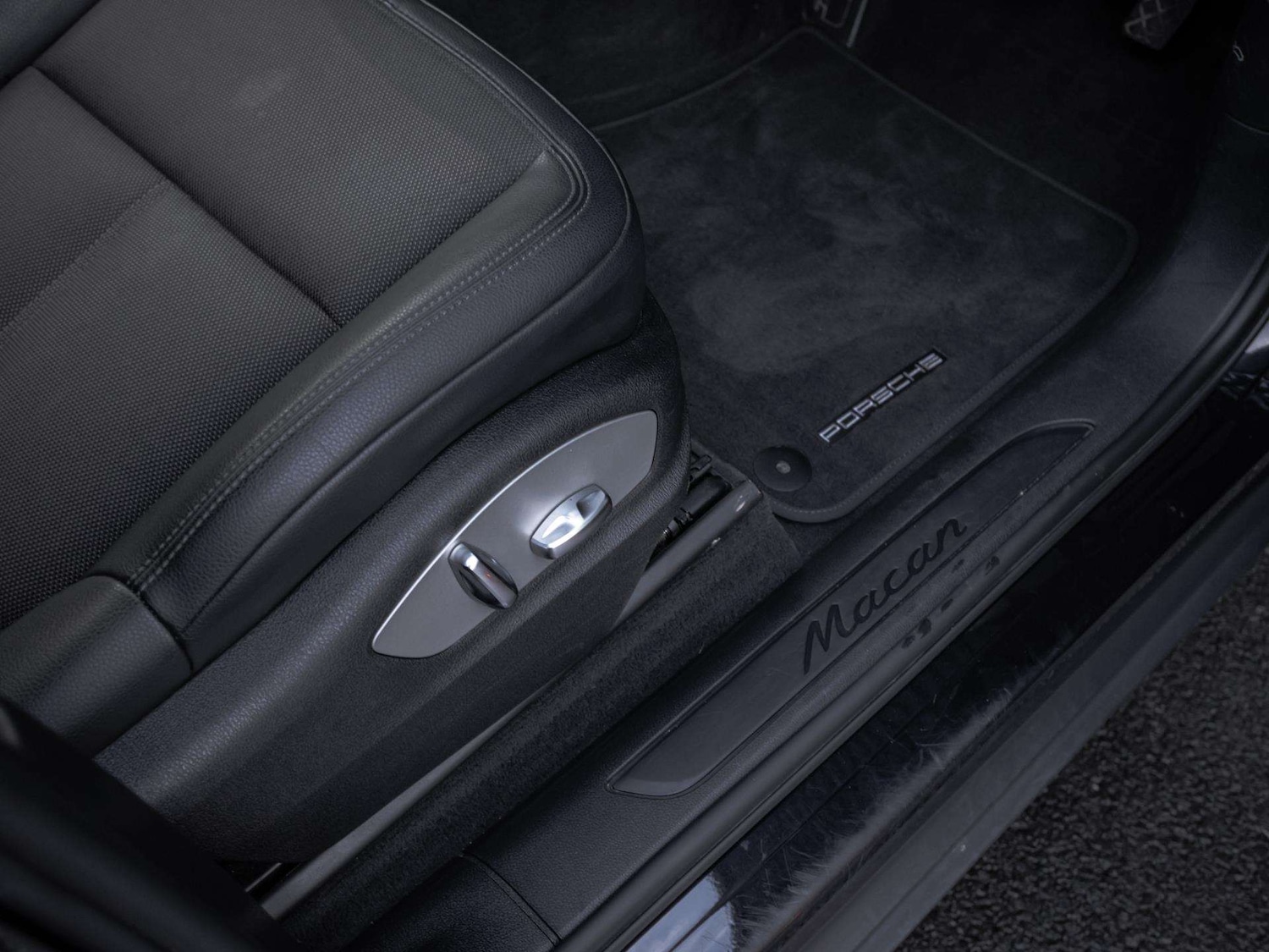 Used Porsche Macan 2022 for sale - 76916232: Photo 29