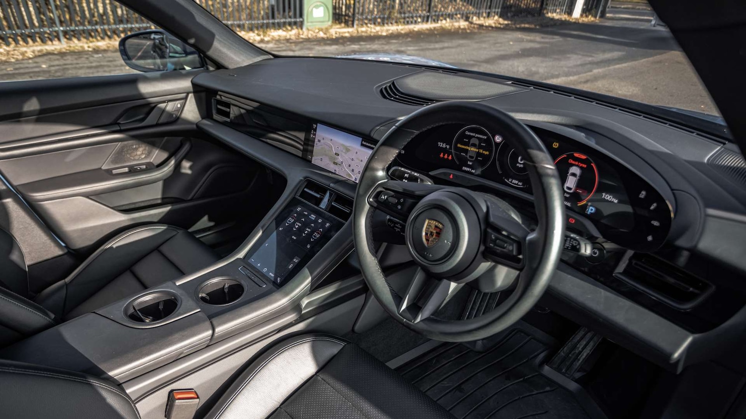 Used Porsche Taycan 2022 for sale - 76610494: Photo 25