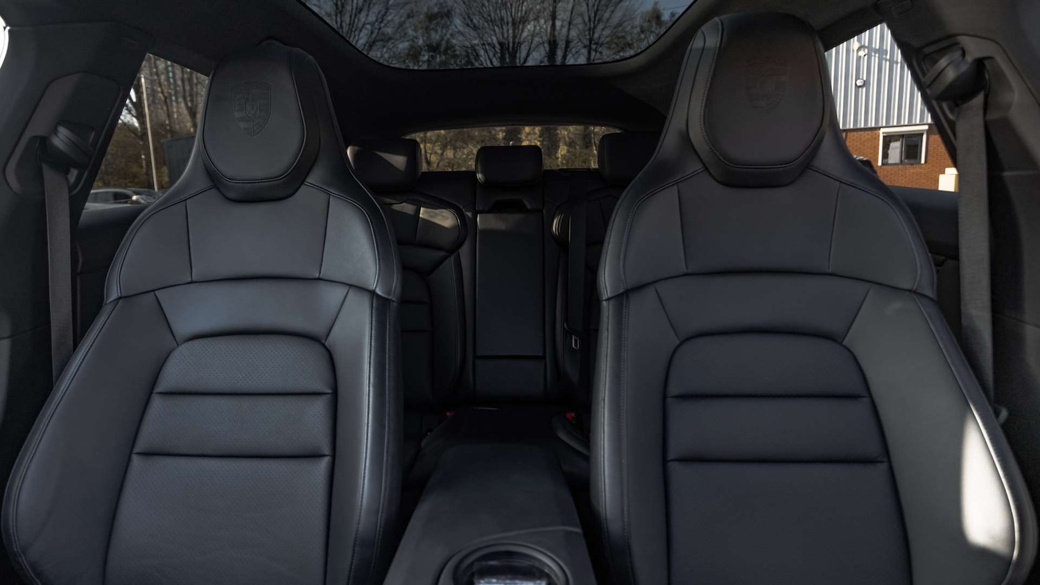 Used Porsche Taycan 2022 for sale - 76610494: Photo 29