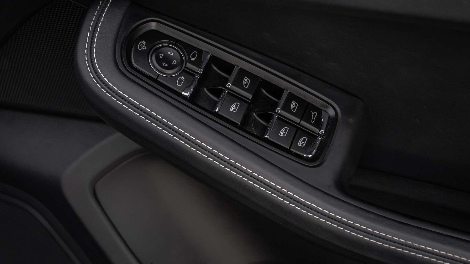 Used Porsche Macan 2021 for sale - 77158556: Photo 28