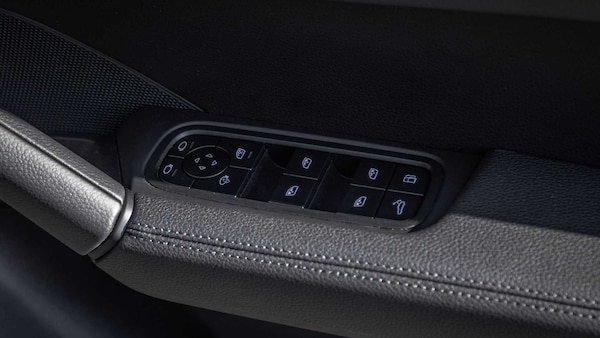 Used Porsche Cayenne 2025 for sale - 75218802: Photo 30