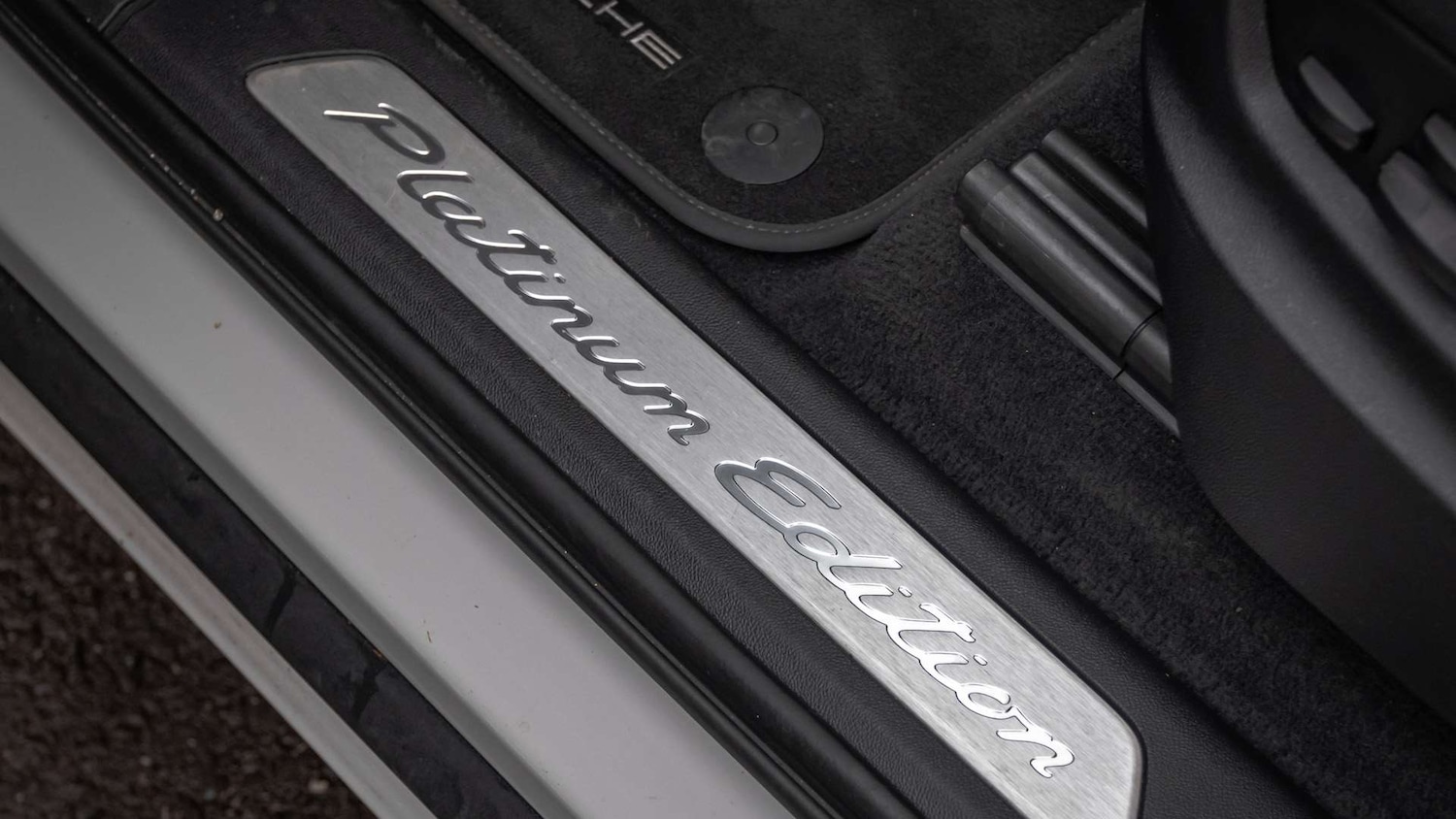 Used Porsche Cayenne for sale - 77206476: Photo 32