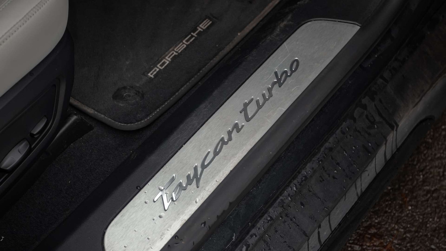 Used Porsche Taycan 2021 for sale - 77068598: Photo 32