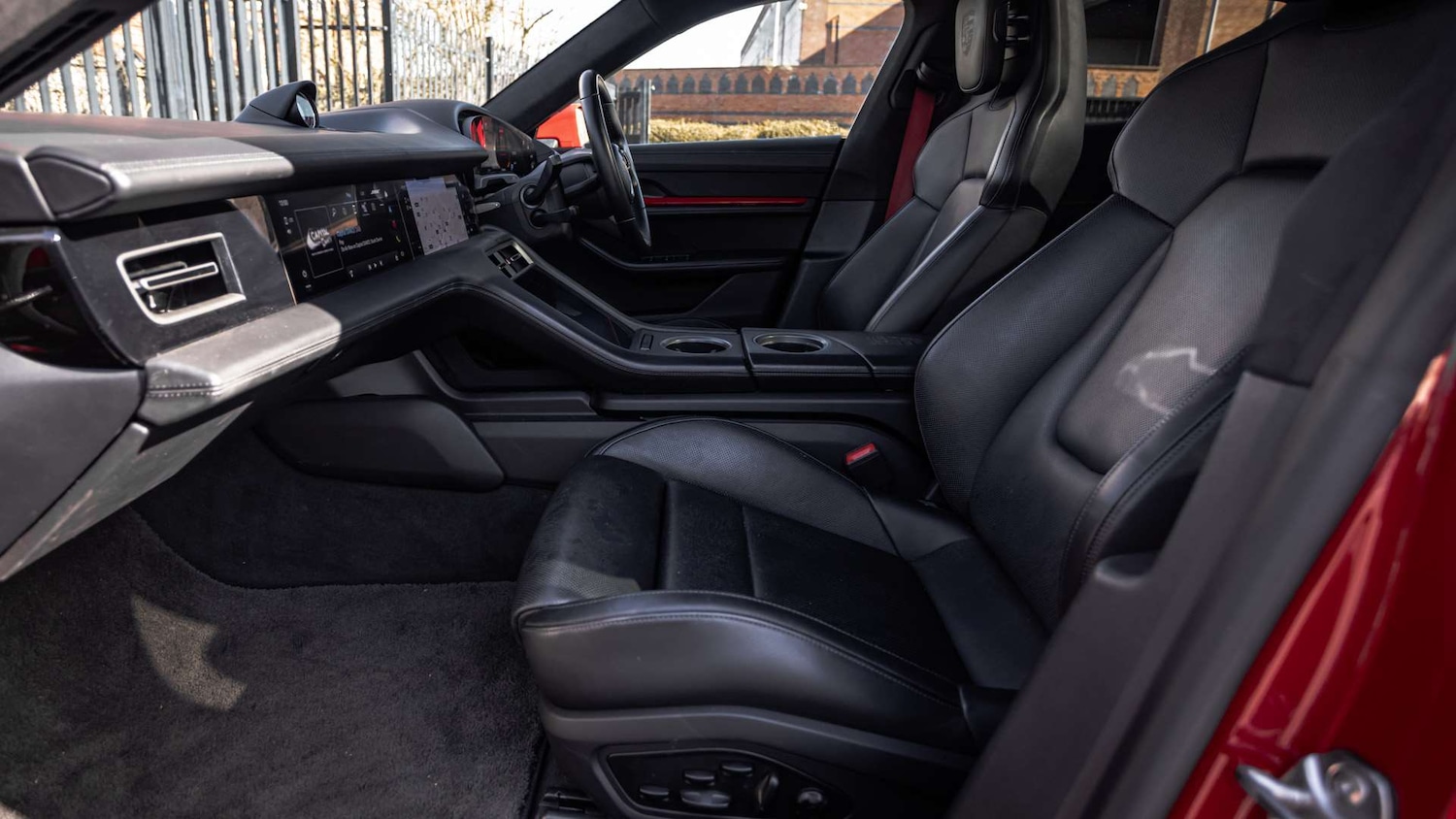 Used Porsche Taycan 2021 for sale - 77972756: Photo 13