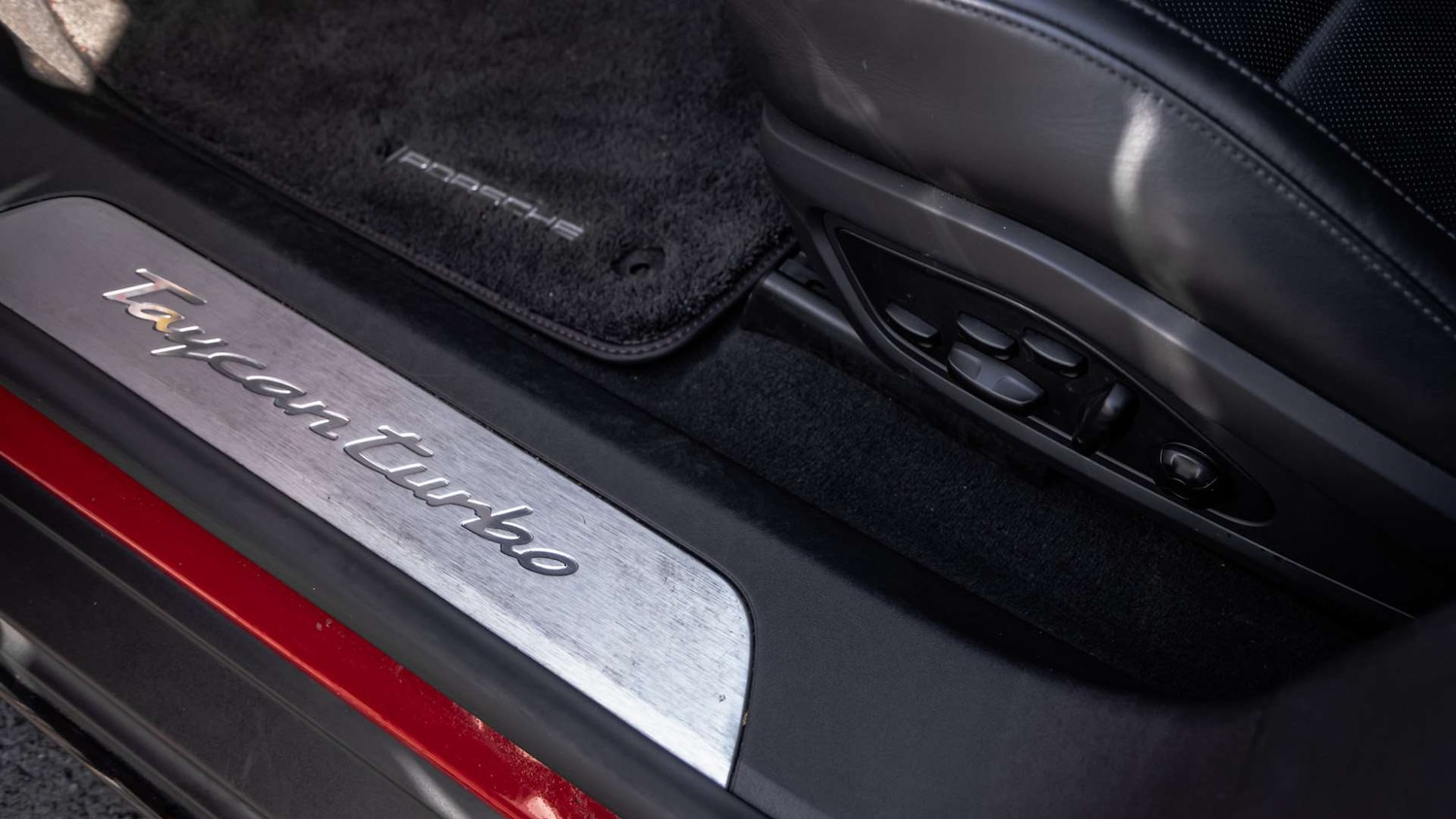 Used Porsche Taycan 2021 for sale - 77972756: Photo 23