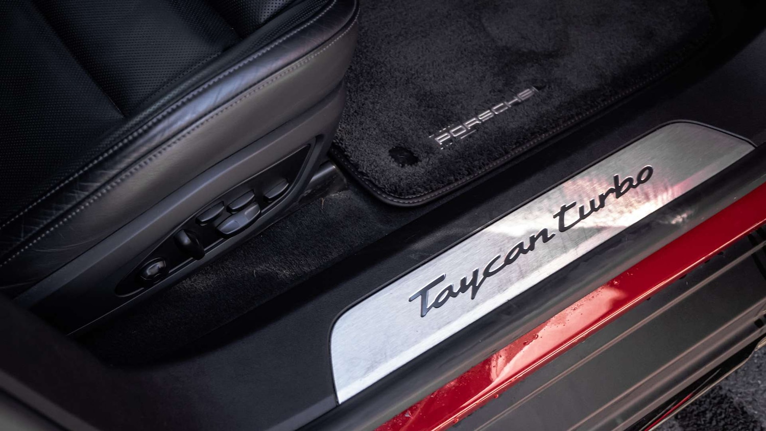 Used Porsche Taycan 2021 for sale - 77972756: Photo 27