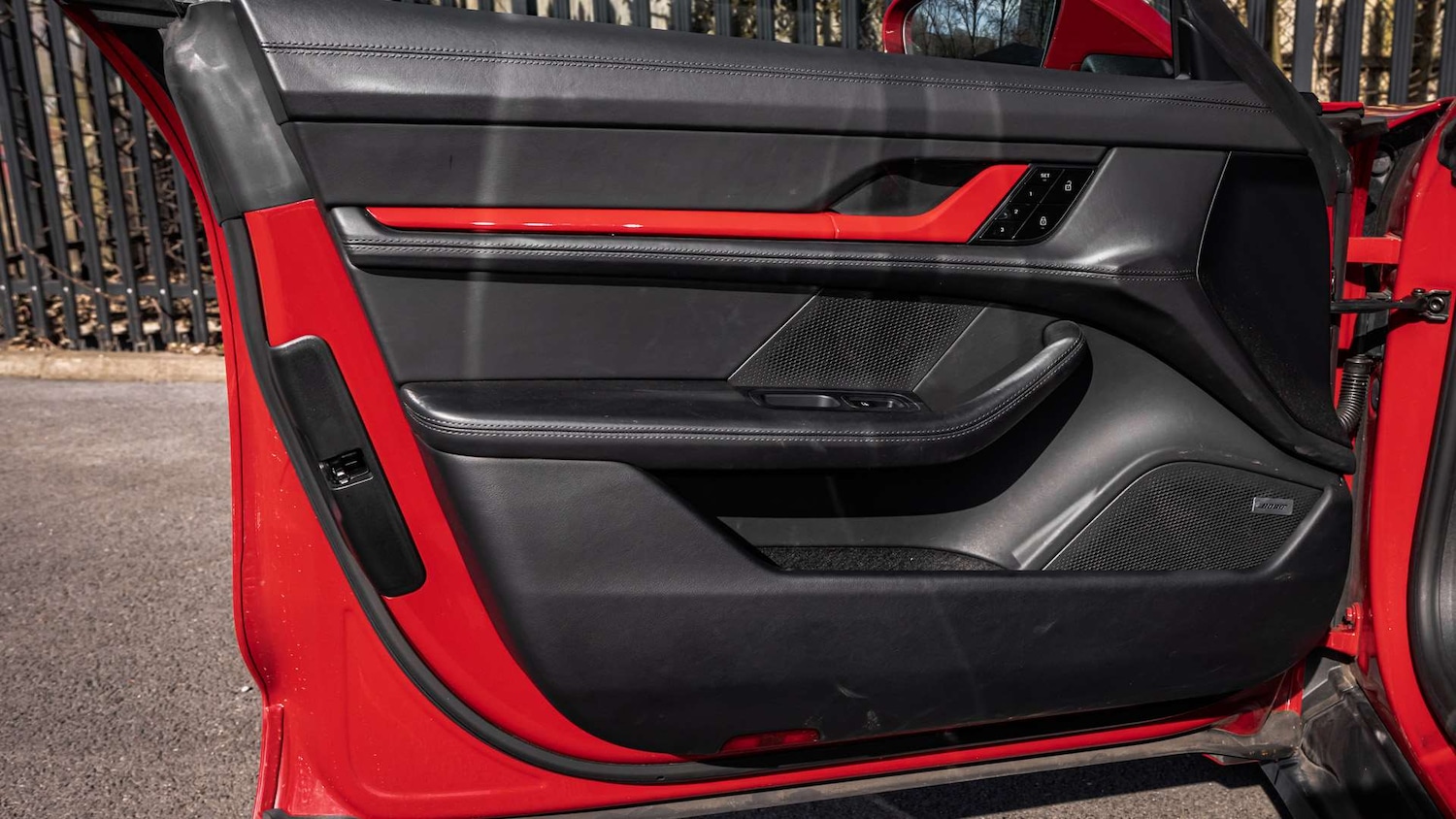 Used Porsche Taycan 2021 for sale - 77972756: Photo 28