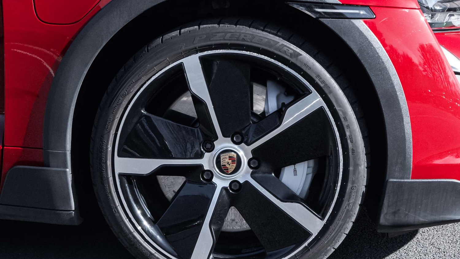 Used Porsche Taycan 2021 for sale - 77972756: Photo 6