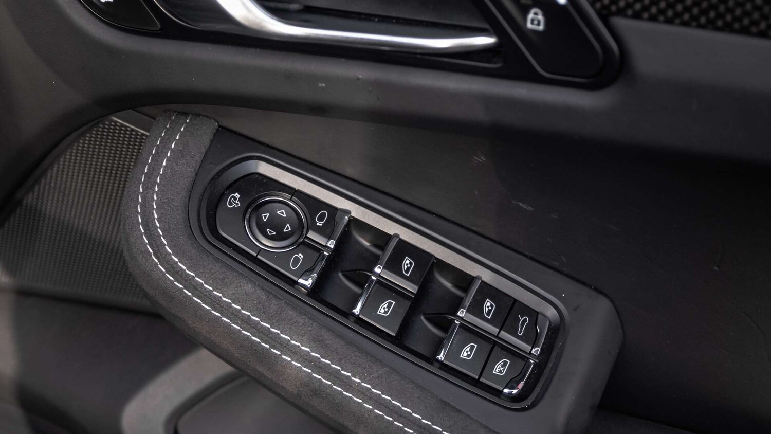 Used Porsche Macan 2023 for sale - 77500287: Photo 29