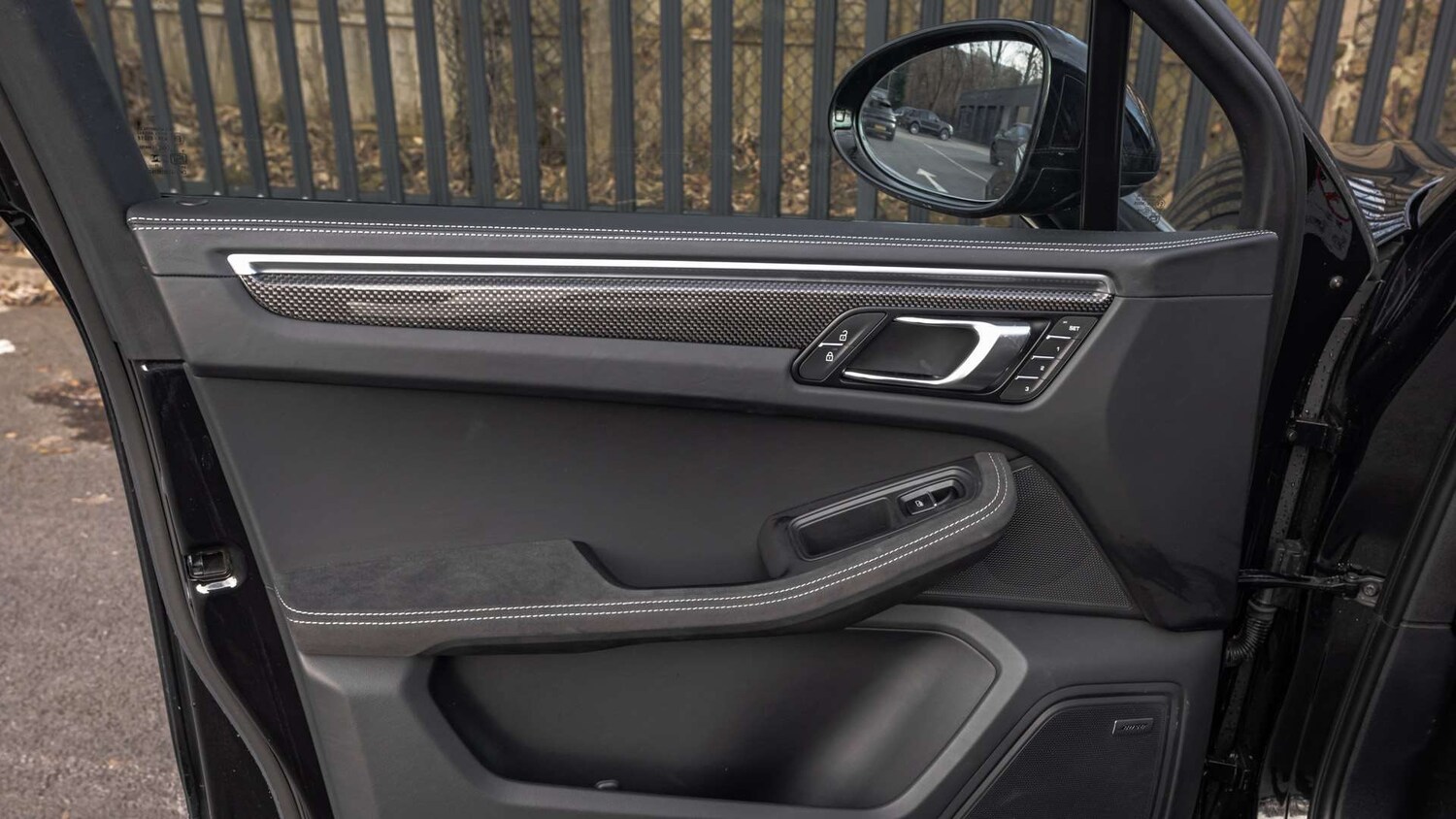 Used Porsche Macan 2023 for sale - 77500287: Photo 35