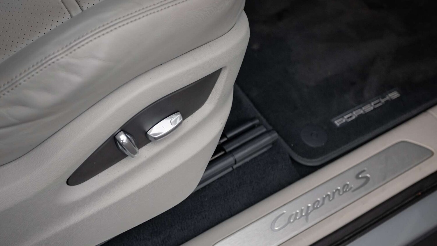 Used Porsche Cayenne 2021 for sale - 77429109: Photo 27