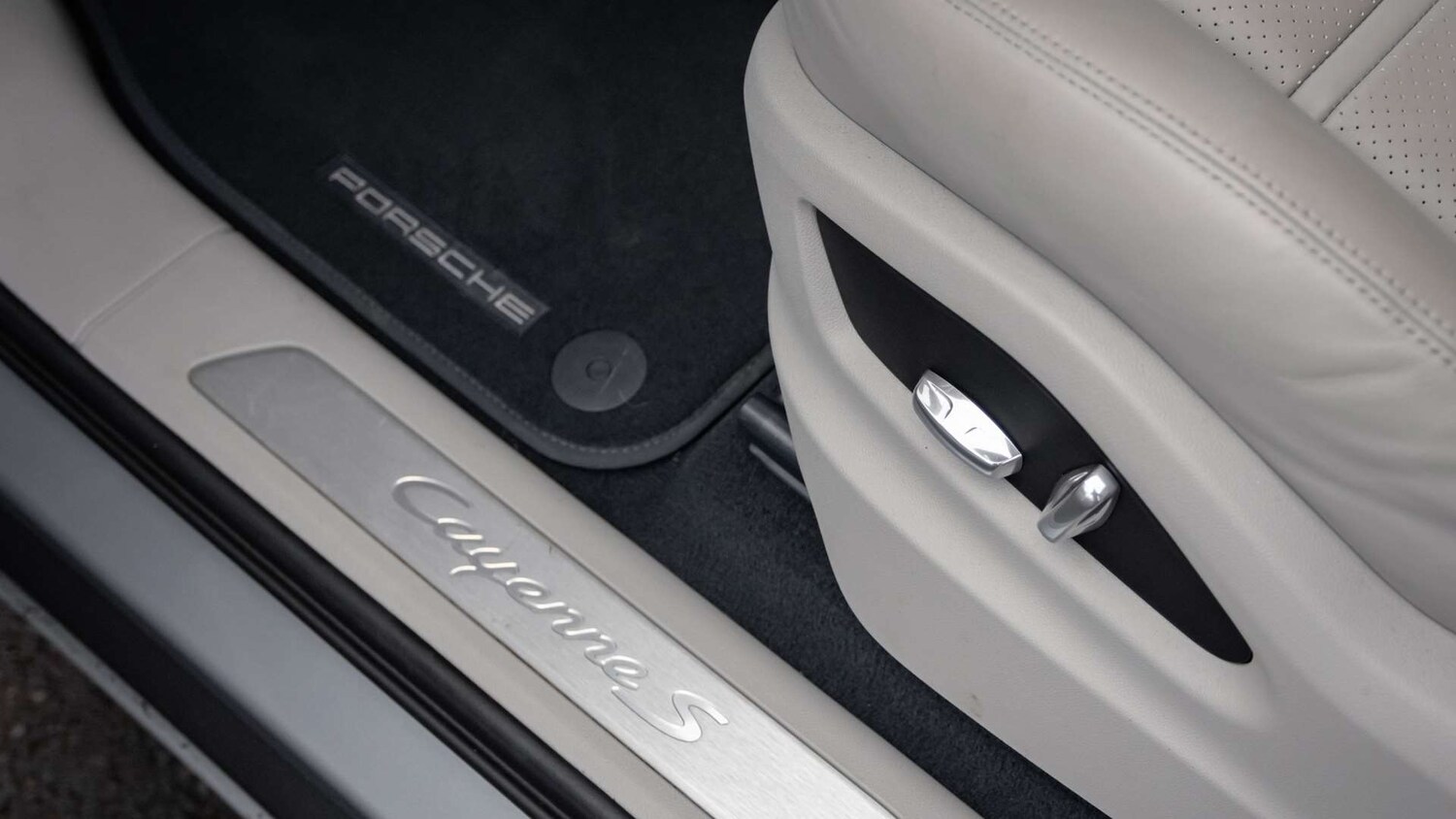 Used Porsche Cayenne 2021 for sale - 77429109: Photo 30