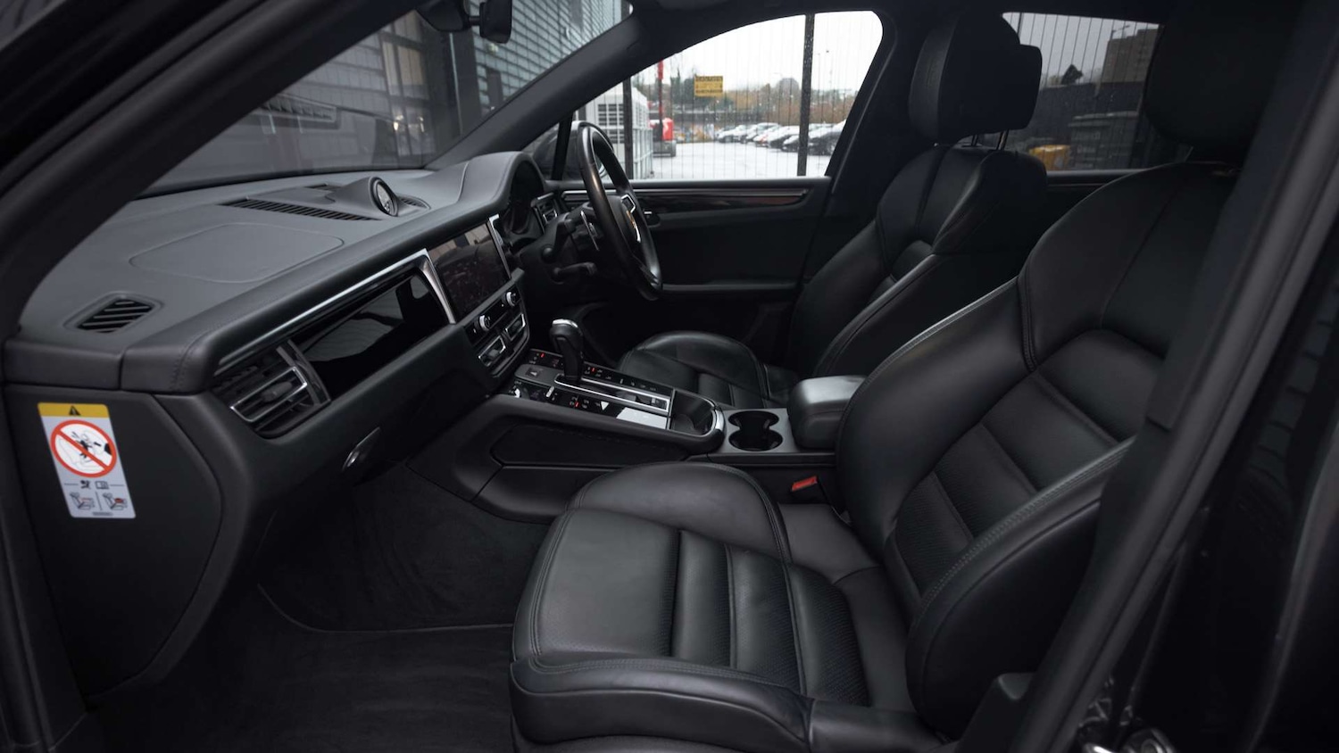 Used Porsche Macan 2021 for sale - 76804834: Photo 13