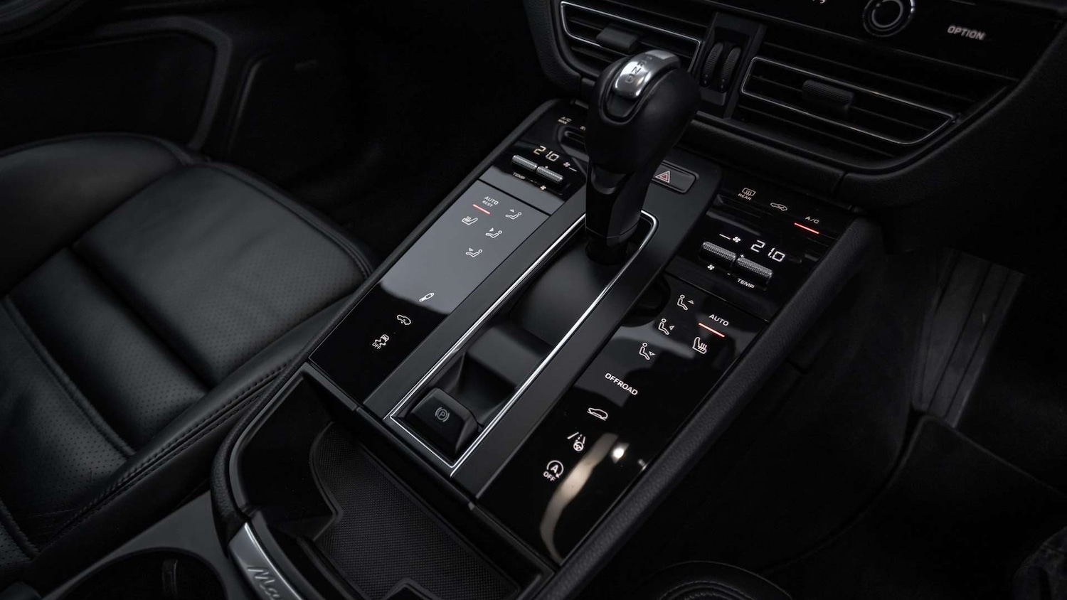 Used Porsche Macan 2021 for sale - 76804834: Photo 25