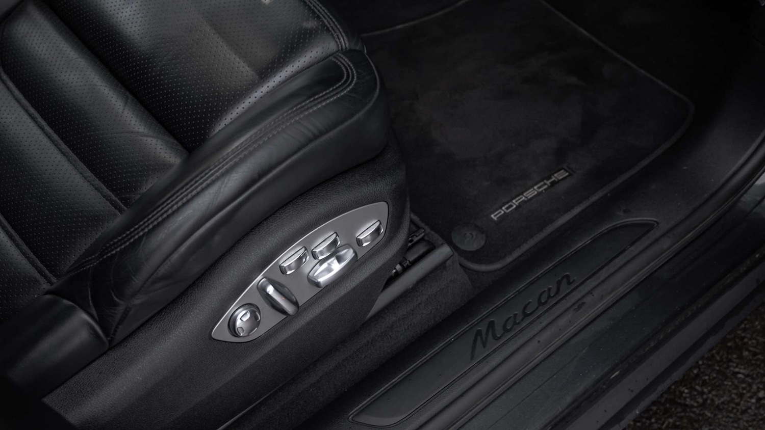 Used Porsche Macan 2021 for sale - 76804834: Photo 29