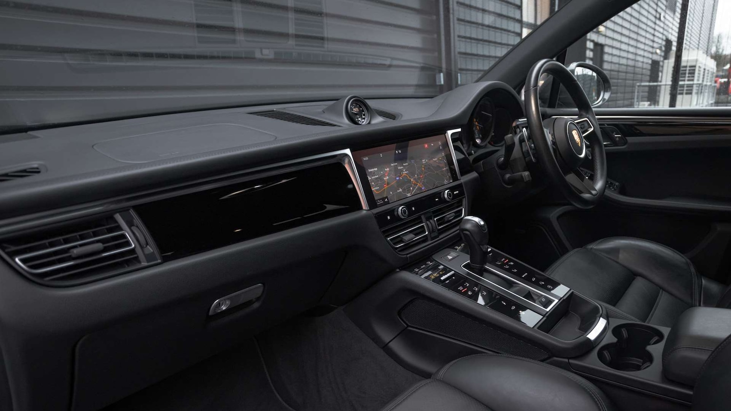 Used Porsche Macan 2021 for sale - 76804834: Photo 5