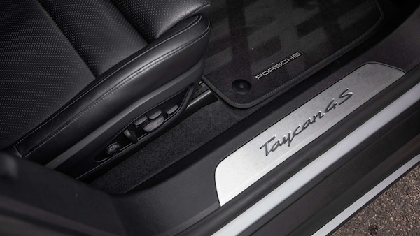Used Porsche Taycan 2022 for sale - 76242401: Photo 27