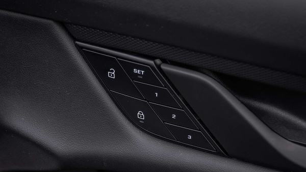 Used Porsche Taycan 2022 for sale - 76242401: Photo 34