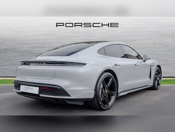 Used Porsche Taycan 2022 for sale - 76242401: Photo 3