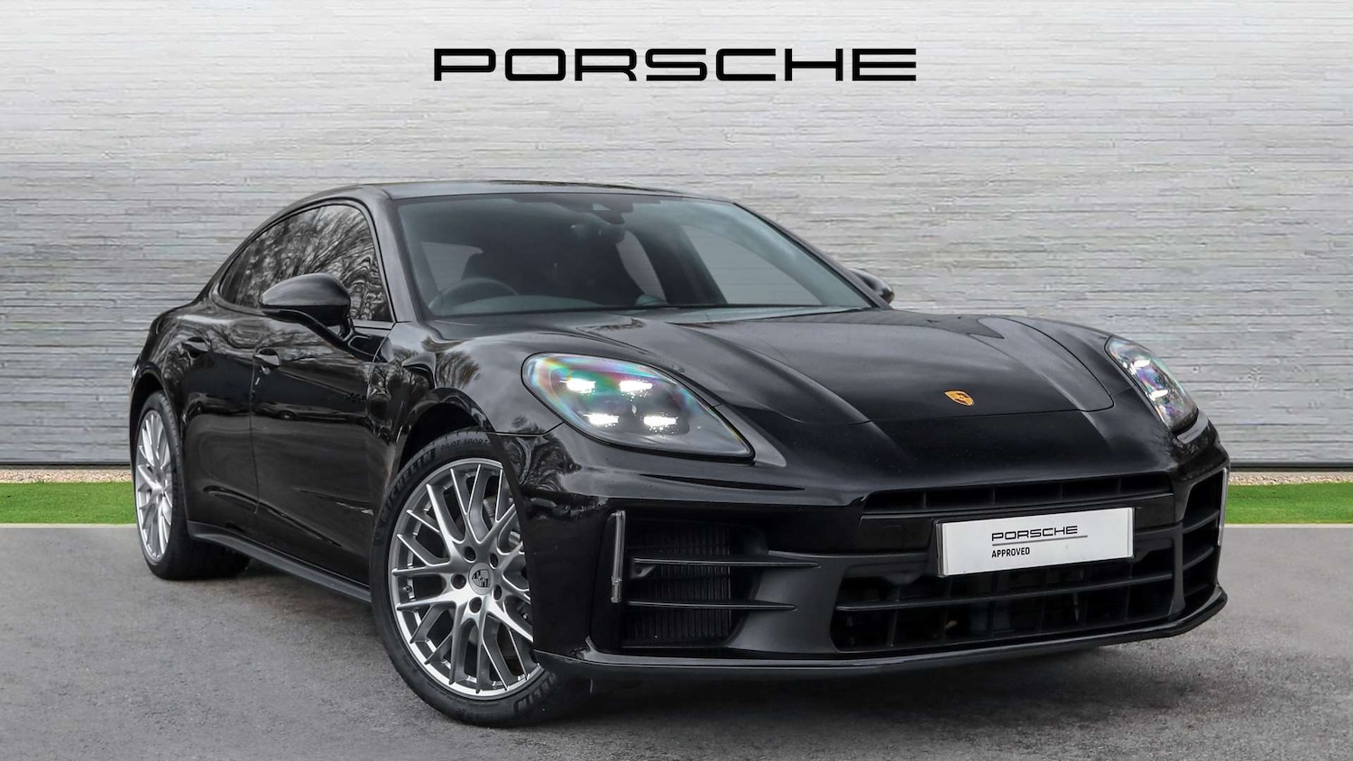 Used Porsche Panamera 2024 for sale - 76488110: Photo 1