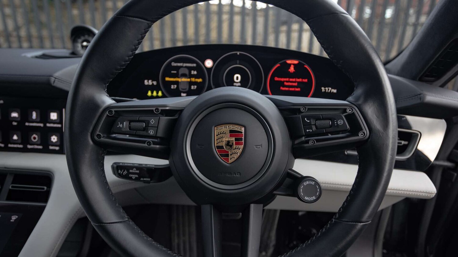 Used Porsche Taycan 2022 for sale - 77219728: Photo 11