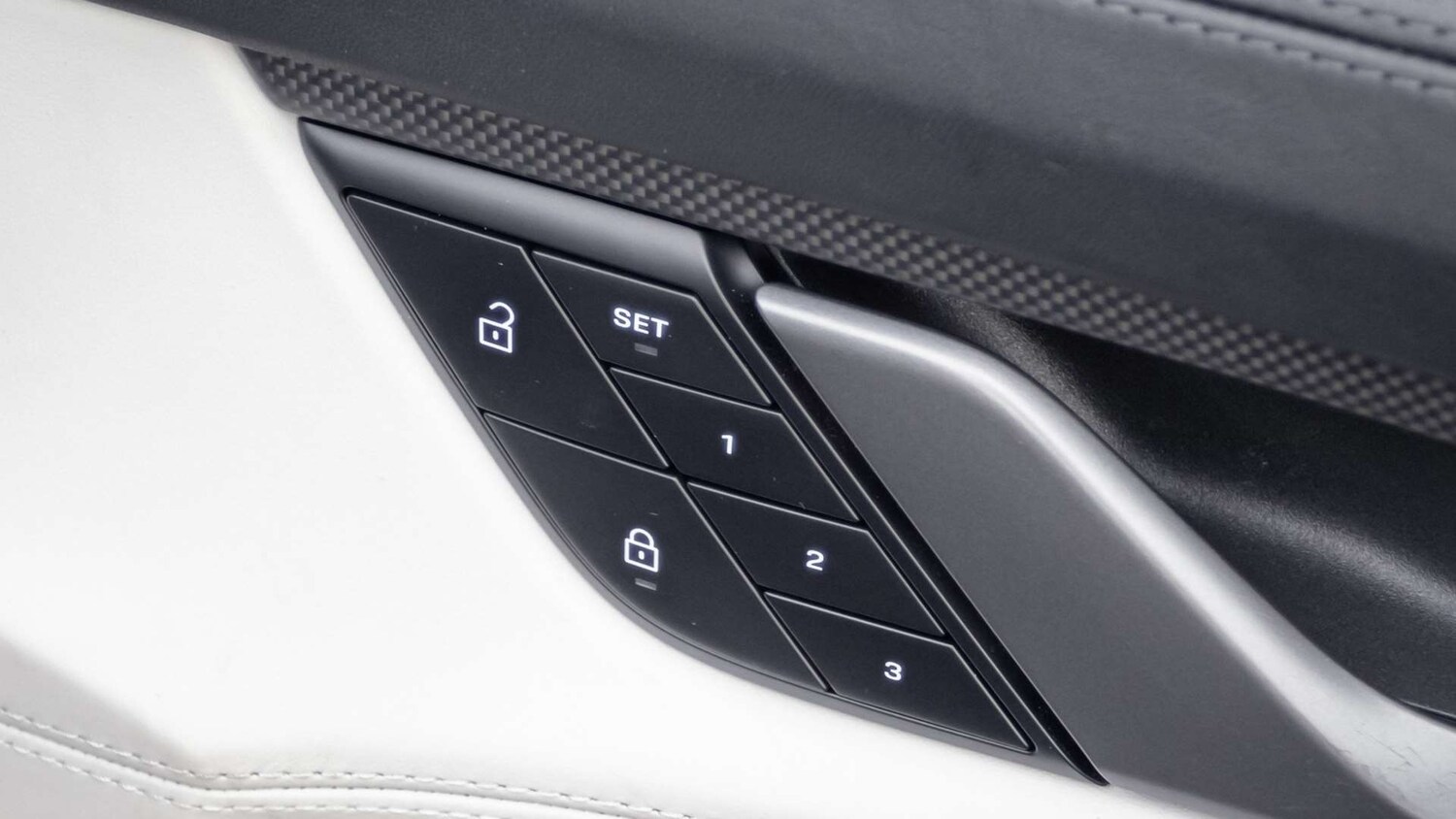 Used Porsche Taycan 2022 for sale - 77219728: Photo 24