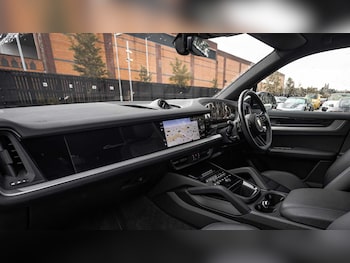 Used Porsche Cayenne 2024 for sale - 75496671: Photo