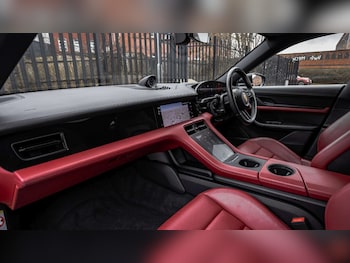 Used Porsche Taycan 2023 for sale - 78248099: Photo