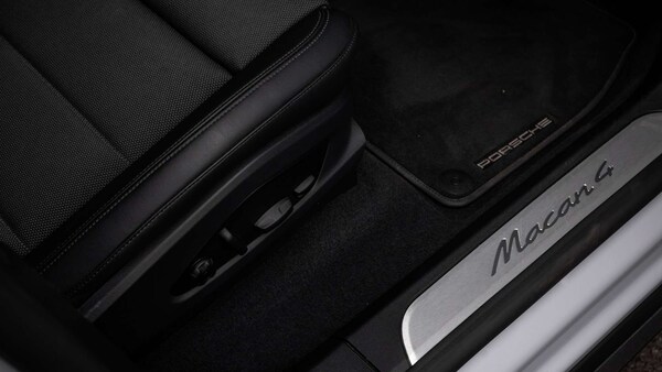 Used Porsche Macan 2024 for sale - 76205269: Photo 33