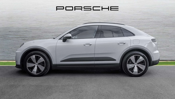 Used Porsche Macan 2024 for sale - 76205269: Photo 8