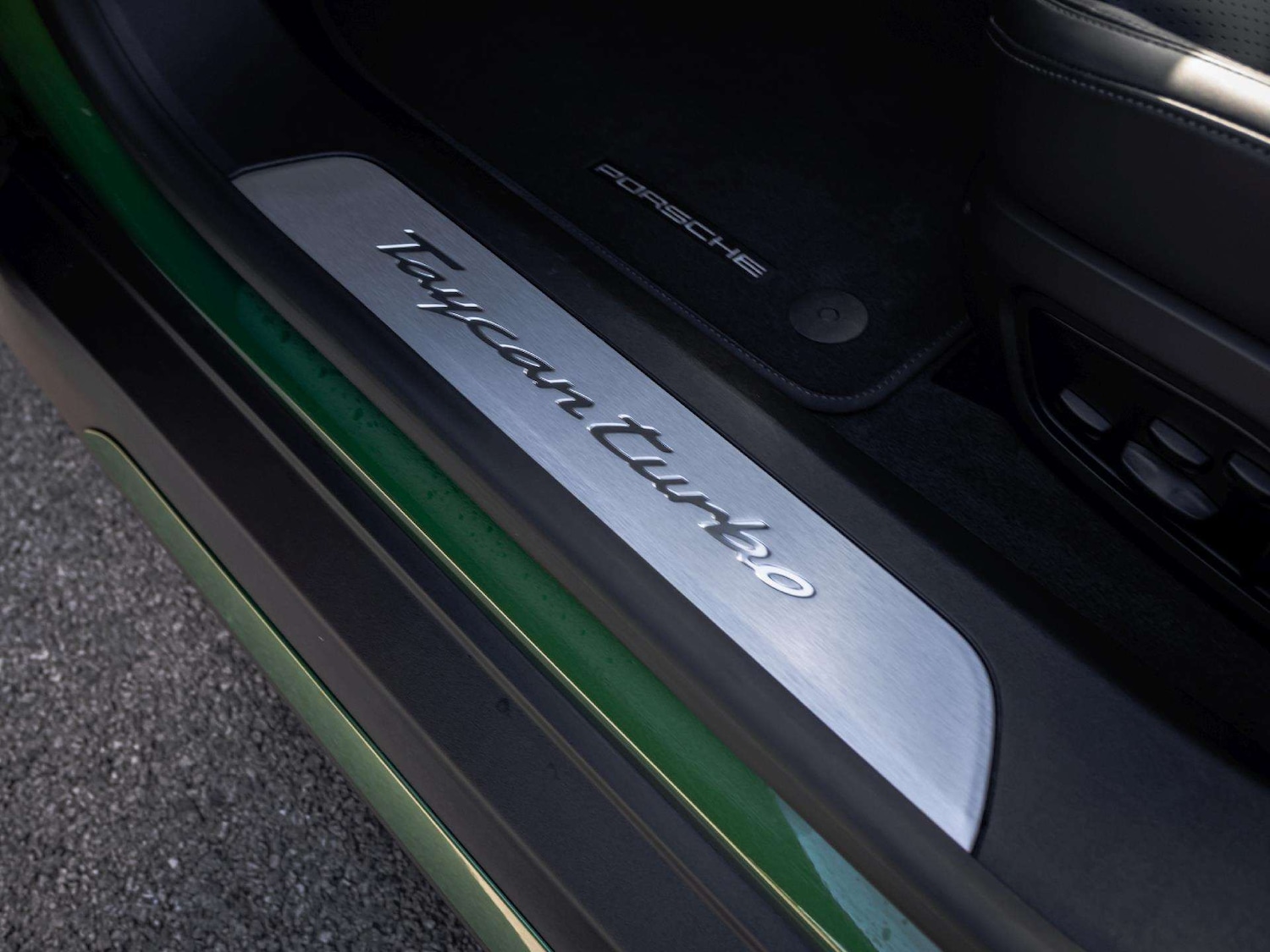 Used Porsche Taycan 2022 for sale - 76141494: Photo 24