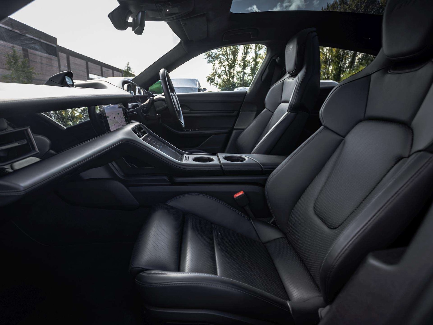 Used Porsche Taycan 2022 for sale - 76141494: Photo 5
